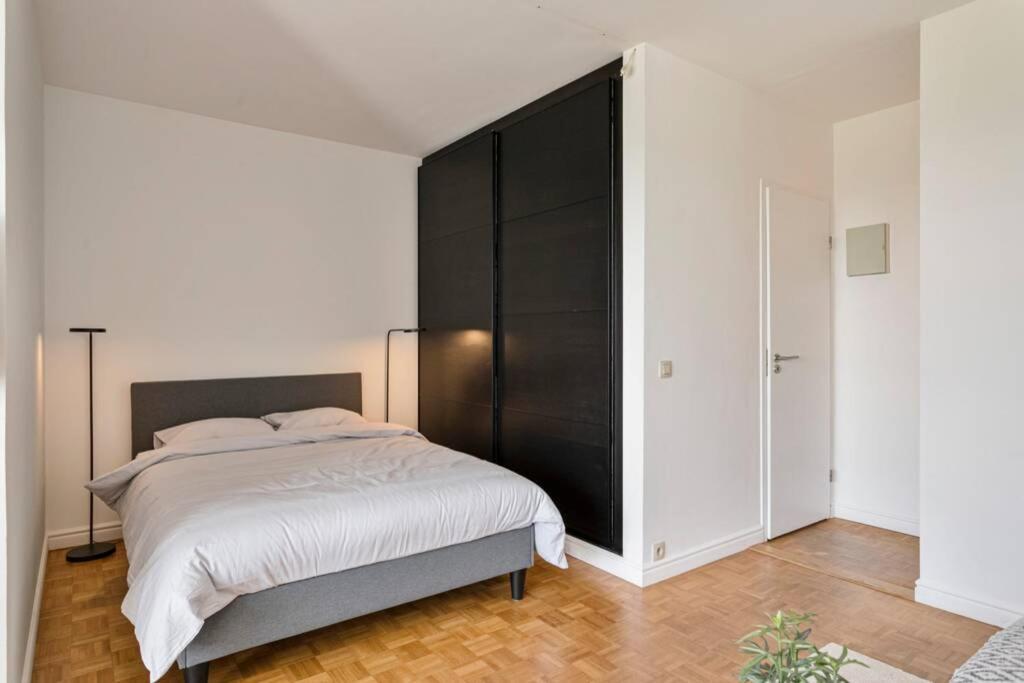 Апартаменты New-York Style Studio Антверпен Экстерьер фото